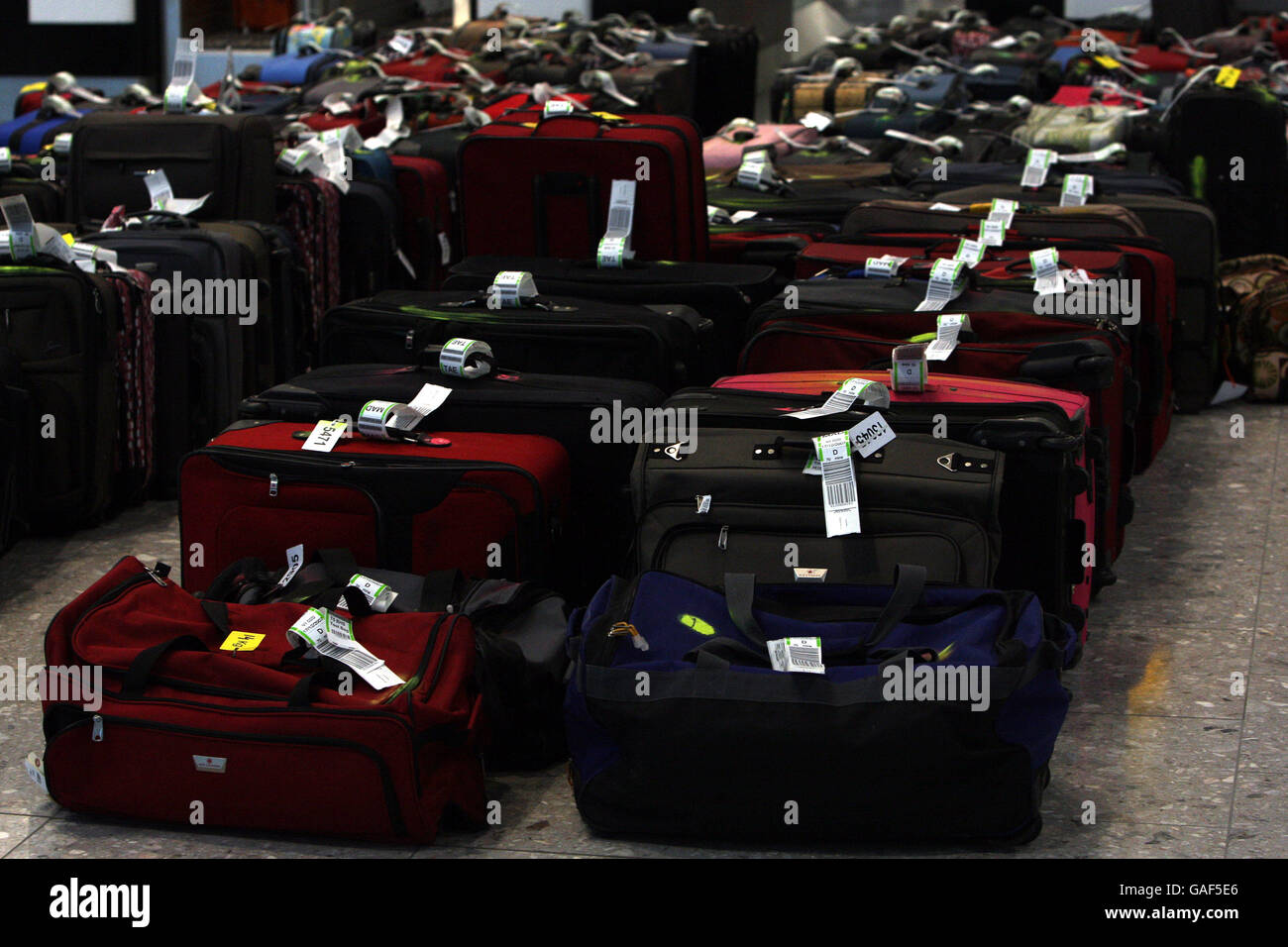 Heathrow Terminal 5 Stock Photo Alamy