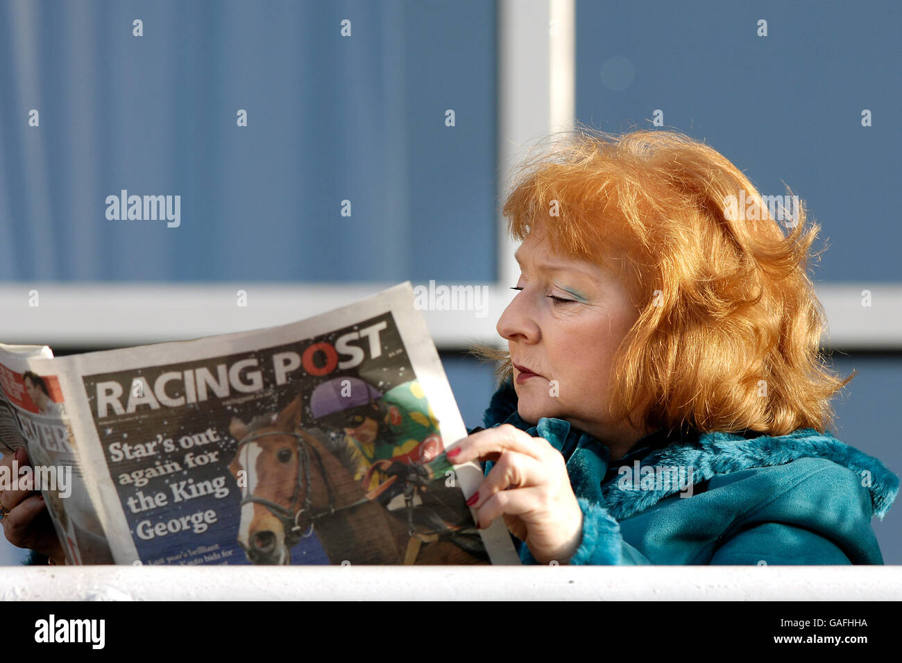 Horse Racing Stan James Christmas Festival 2007 Kempton Park