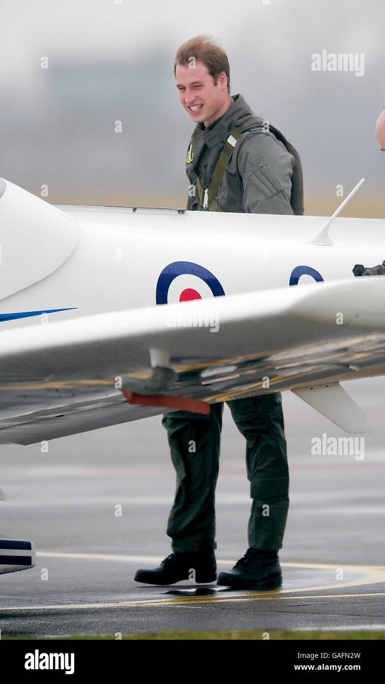 prince-william-prepares-to-go-flying-while-training-at-airbase-raf-cranwell-near-sleaford