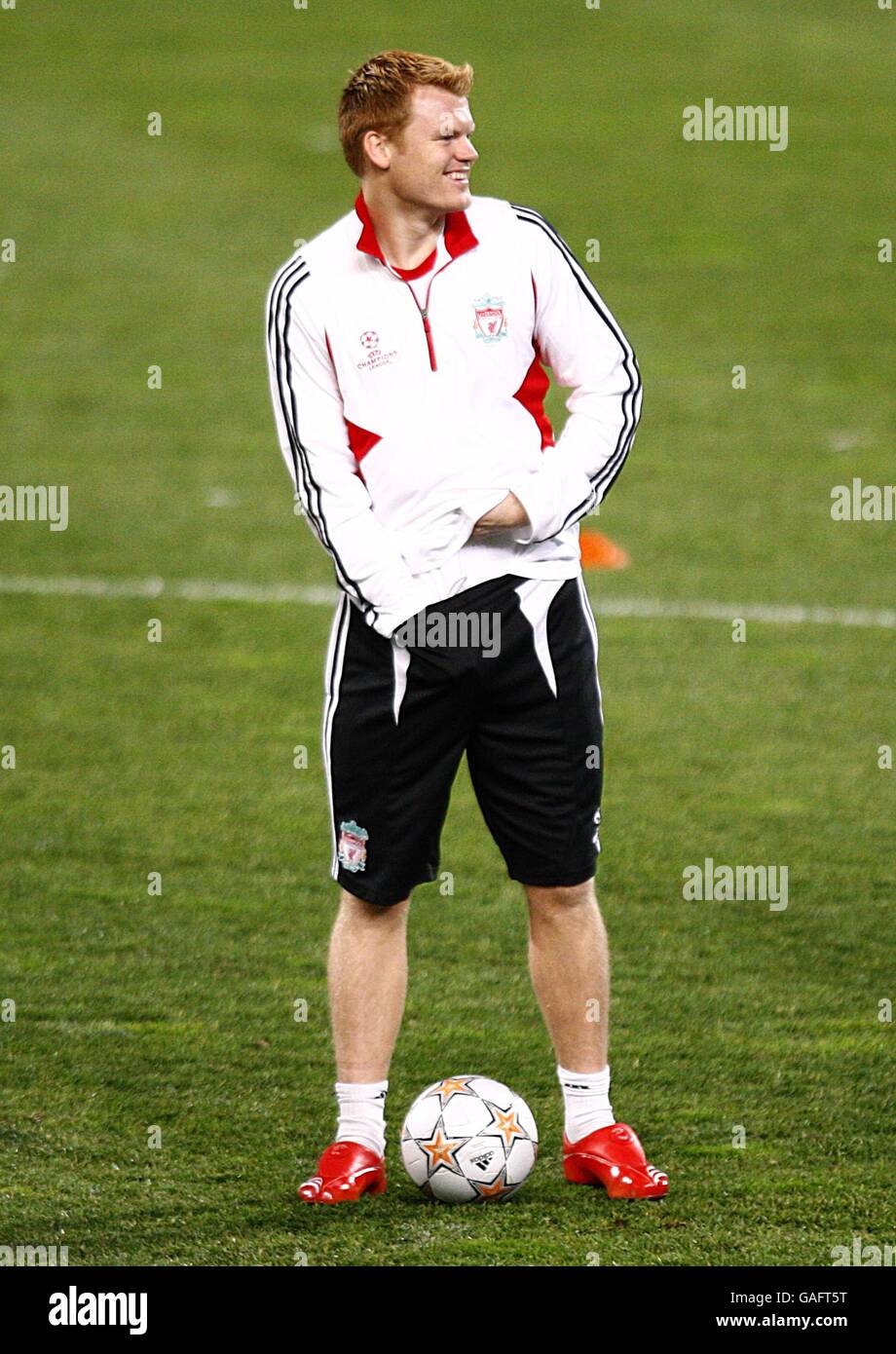 V Riise Riise chelsea liverpool hi-res stock photography and images - Alamy
