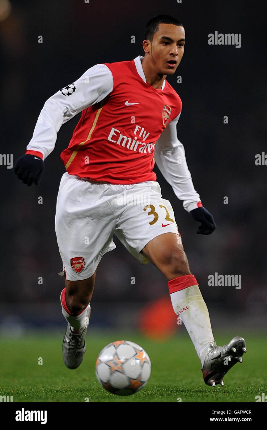 Soccer - UEFA Champions League - Group H - Arsenal v Steaua Bucharest -  Emirates Stadium Stock Photo - Alamy