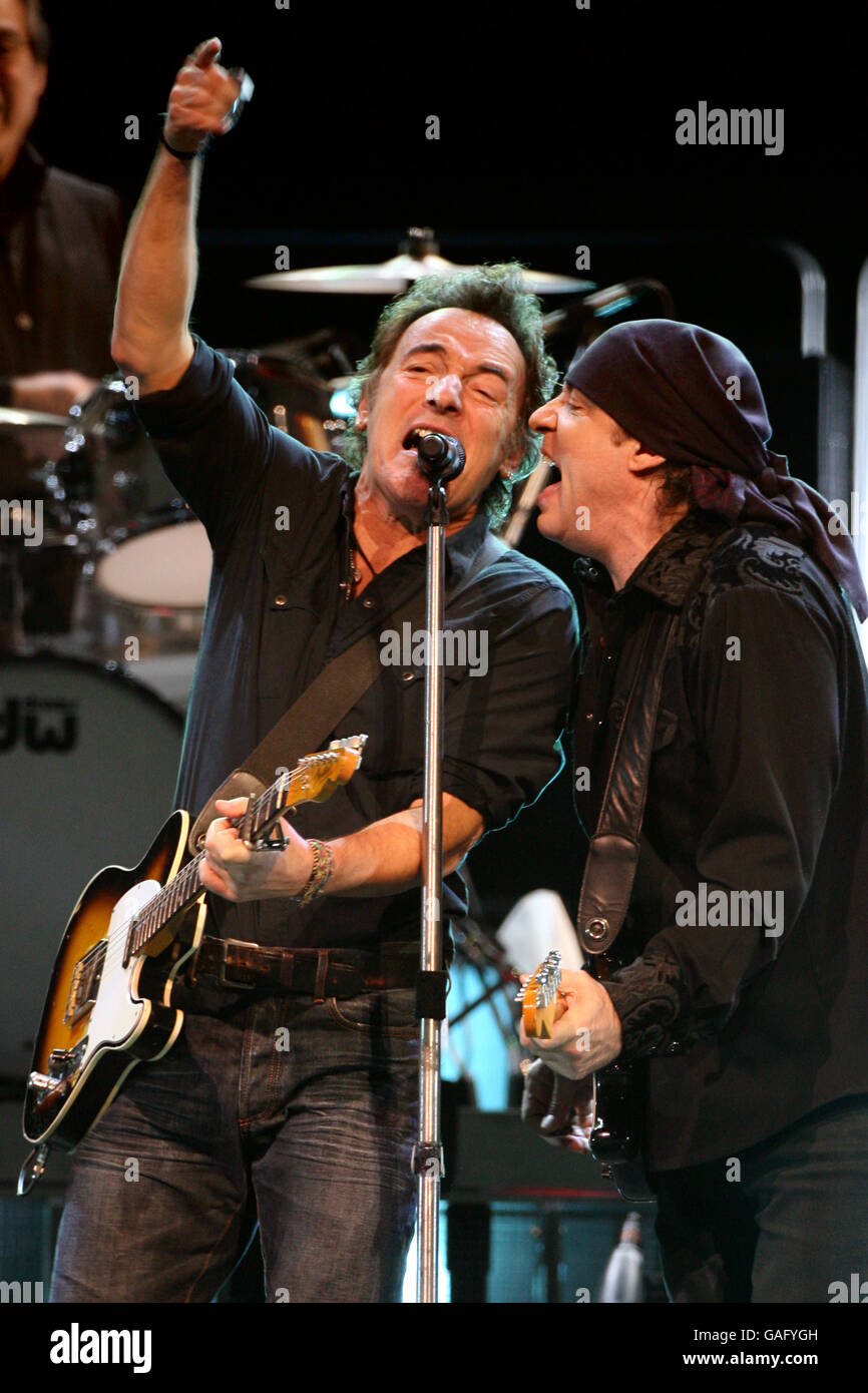 Bruce Springsteen in concert - London Stock Photo - Alamy