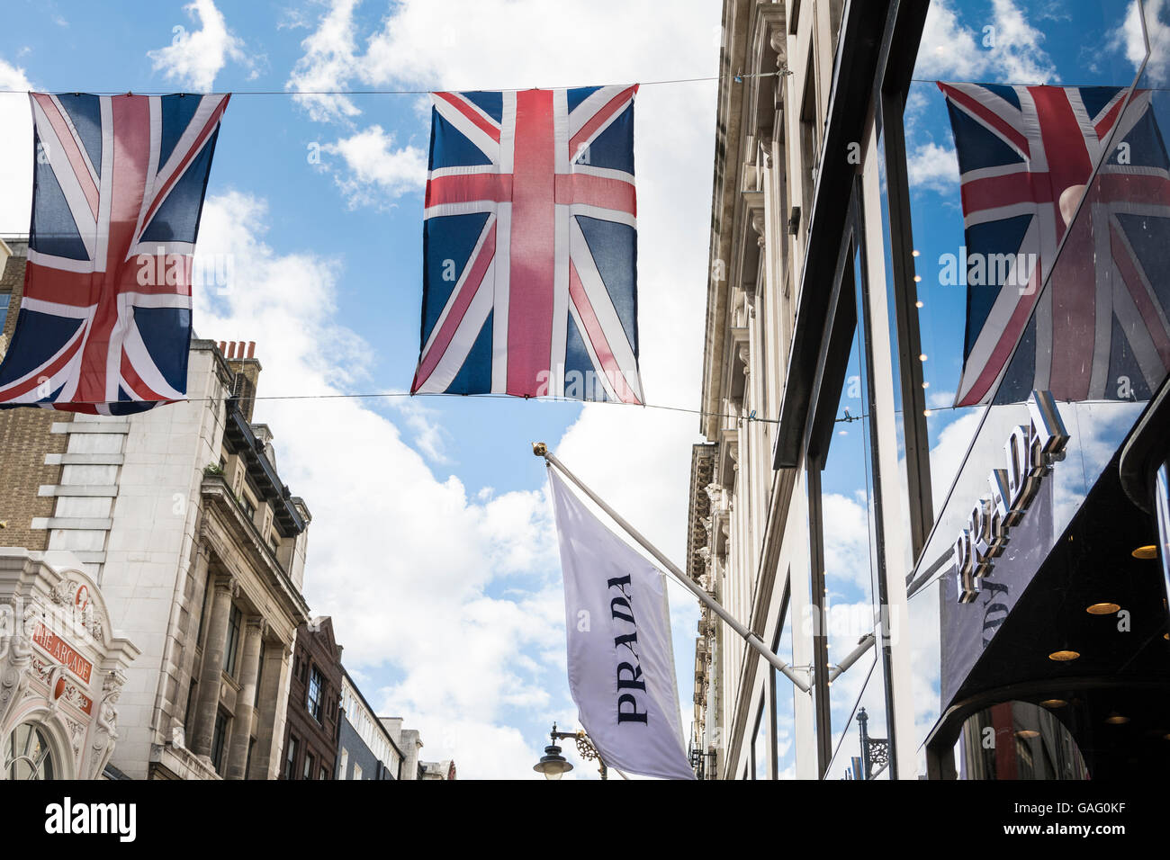 Bond street london flags hi-res stock photography and images - Alamy