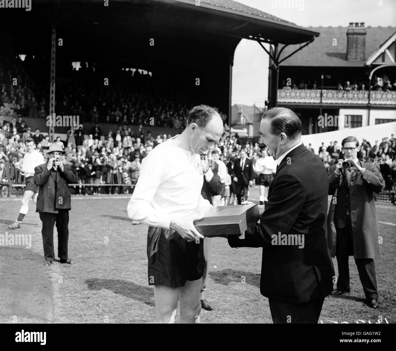 English football club supporters Black and White Stock Photos & Images 