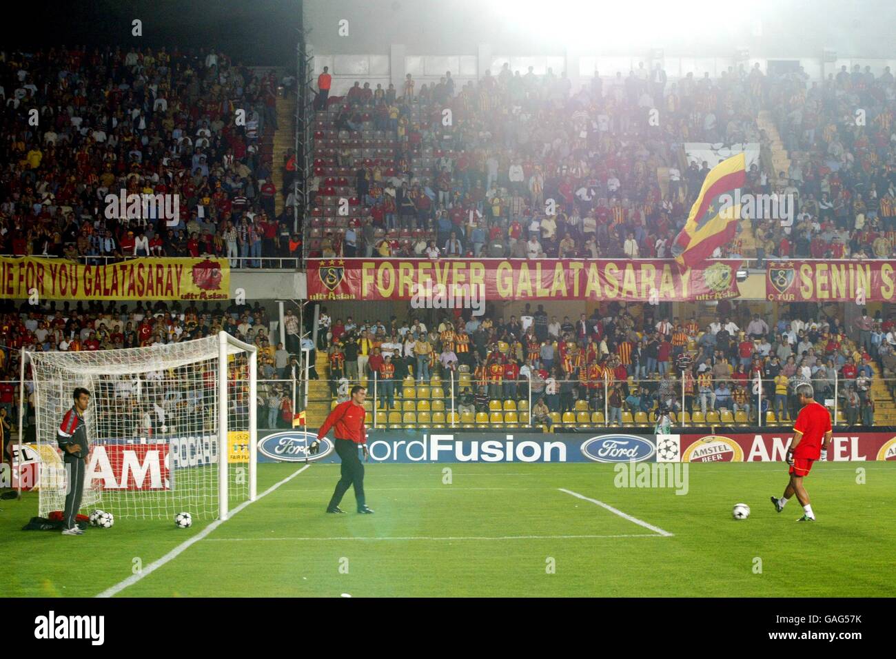 Soccer - UEFA Champions League - Group H - Galatasaray v Barcelona Stock Photo