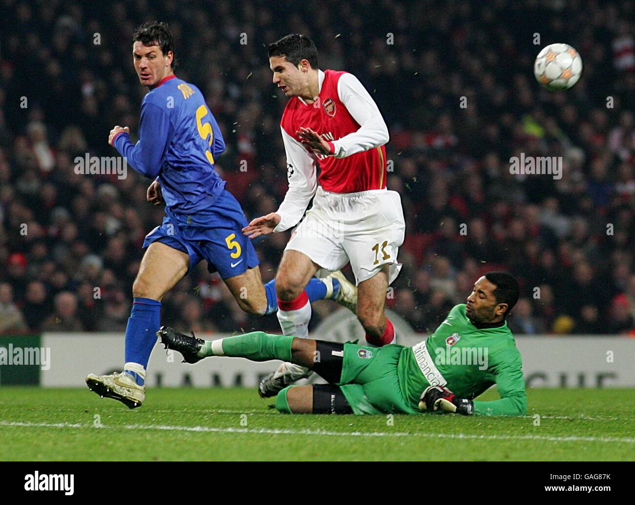 Soccer - UEFA Champions League - Group H - Arsenal v Steaua Bucharest -  Emirates Stadium Stock Photo - Alamy