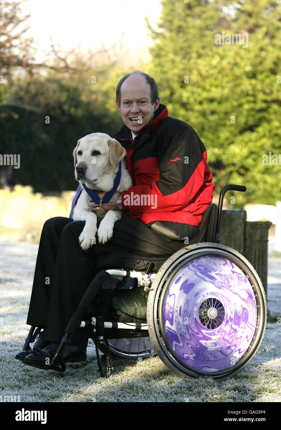 Yellow labrador Endal, a guide dog who was awarded the first ever peacetime Dicken Medal, in 2002, for Devotion to Duty and Life Saving - the Animal Geroge Cross medal, during a ceremony to honour recipients of the PDSA Dickin medal - the animal equivalent of the Victoria Cross - at the newly-restored Ilford Animal Cemetery, in east London. Stock Photo