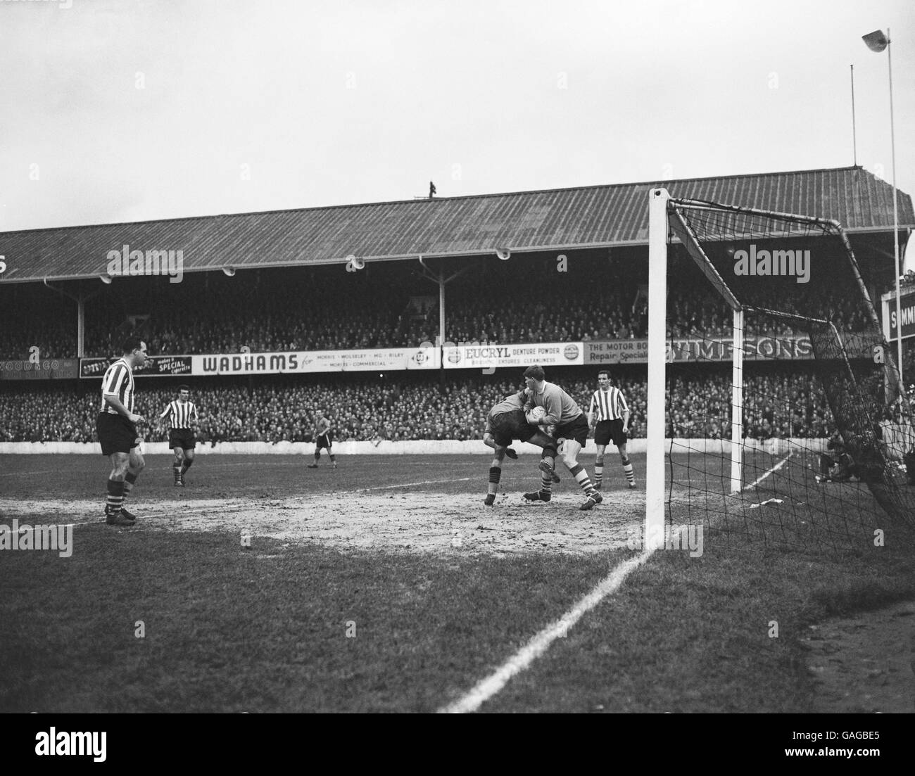 Southampton goalkeeper bob charles saves from watfords cliff holton hi ...