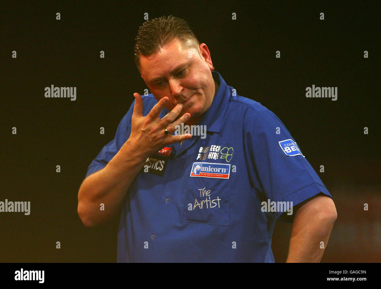 Kevin painter stands hires stock photography and images Alamy