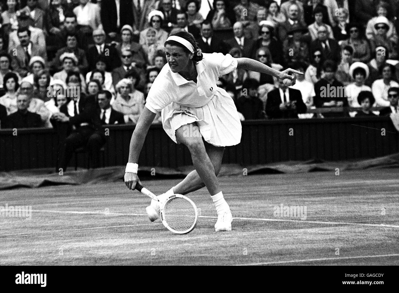 Tennis - Wimbledon Championships - Ladies' Singles - Final - Margaret Smith v Billie Jean Moffitt Stock Photo