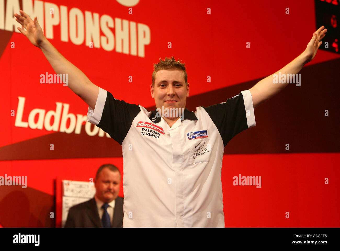 Kirk Shepherd celebrates beating Wayne Mardle 64 during the semifinal