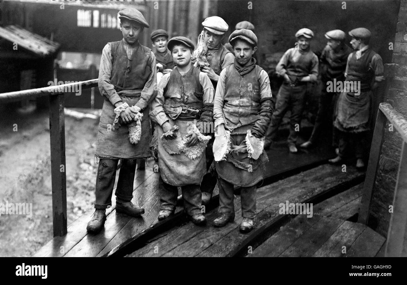 Tin Plate Workers, Swansea, 1912. Tin plate workers in Swansea, Wales. Stock Photo