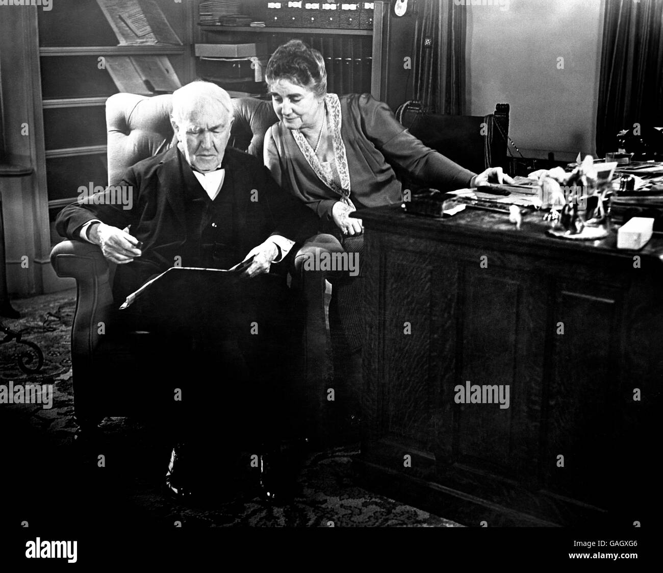Mr and Mrs Thomas Edison photographed in their home in East Orange, a short time before the serious illness of Mr Edison. This picture is almost undoubtedly thr last one ever taken of the world famous inventor before he died. Stock Photo
