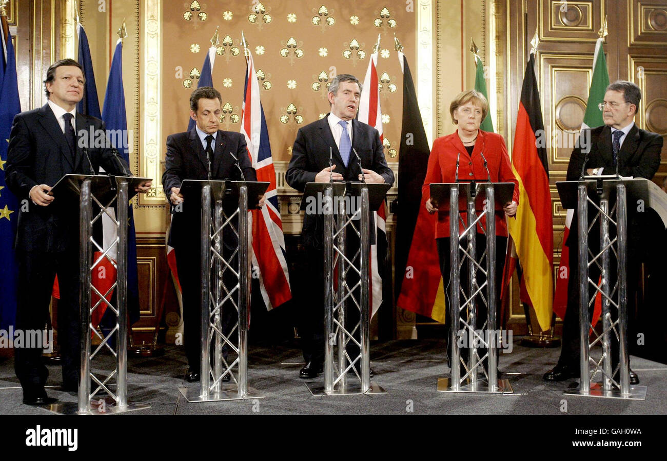 EU Commission President Jose Manuel Barroso, French president Nicolas Sarkozy, British Prime Minister Gordon Brown, German chancellor Angela Merkel and Italy's caretaker Premier Romano Prodi, (left to right) at a press conference at the Foreign Office in London. Stock Photo