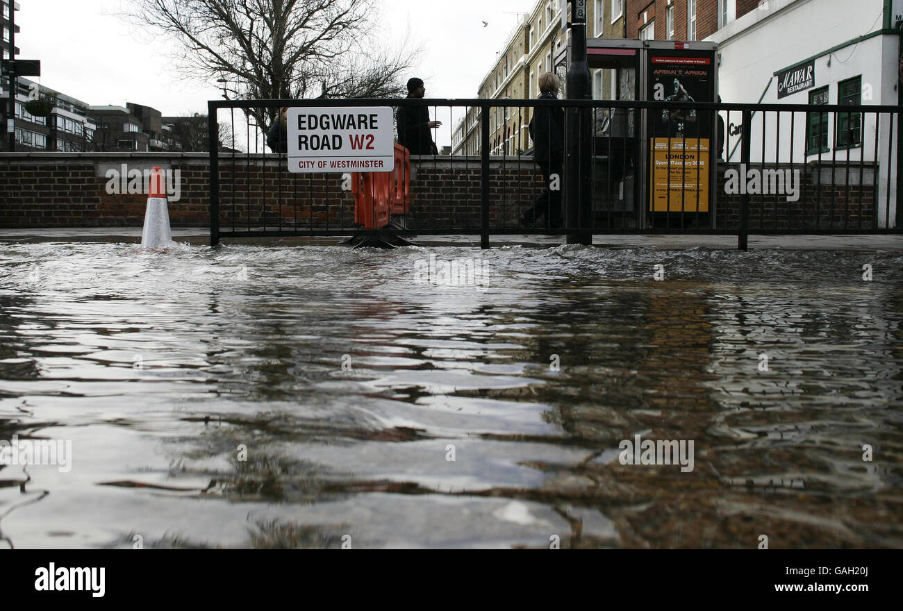 Burst water main in London. A general view of Edgware Road, London