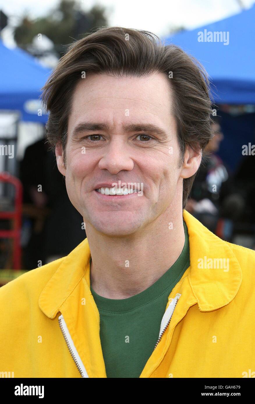 Jim Carrey is seen after bungee jumping off the West Colorado Blvd bridge for his new film Yes Man, in Pasadena, Ca. Stock Photo
