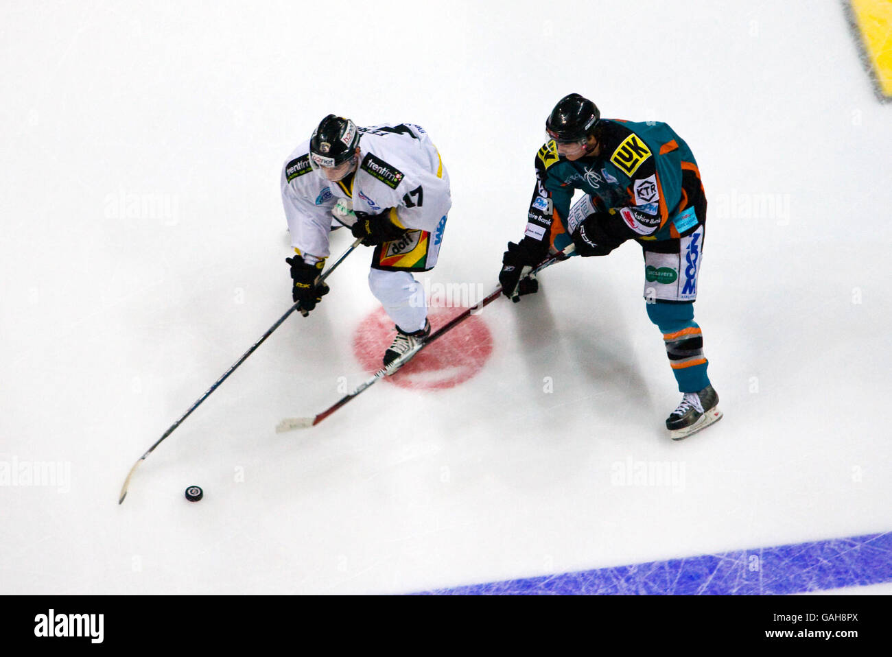 Watch How Tariffs Could Hit Global Travel - Bloomberg, image size:1300x958