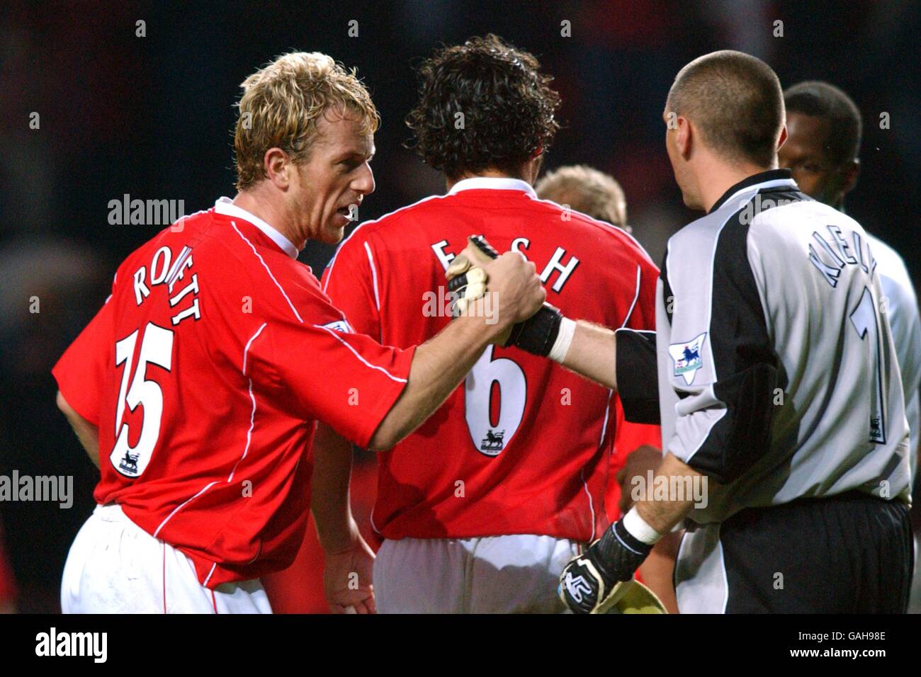 Charlton Athletic's Gary Rowett (l) and goalkeeper Dean Kiely (r) congratulate each other after beating Middlesbrough 1 - 0 Stock Photo