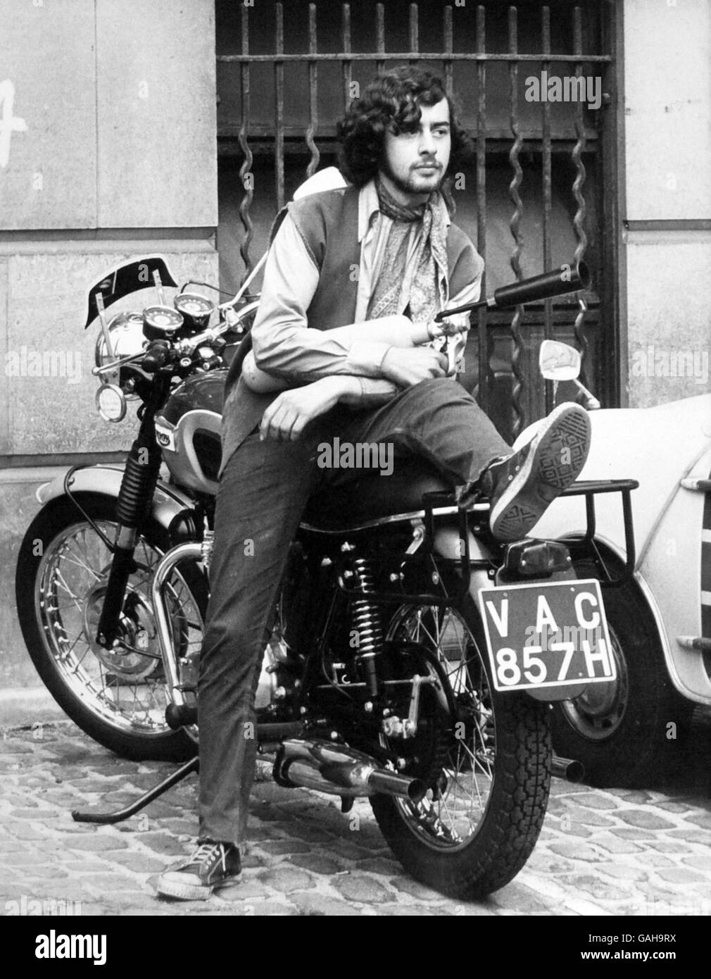 Hippies squat Piccadilly mansion Stock Photo Alamy