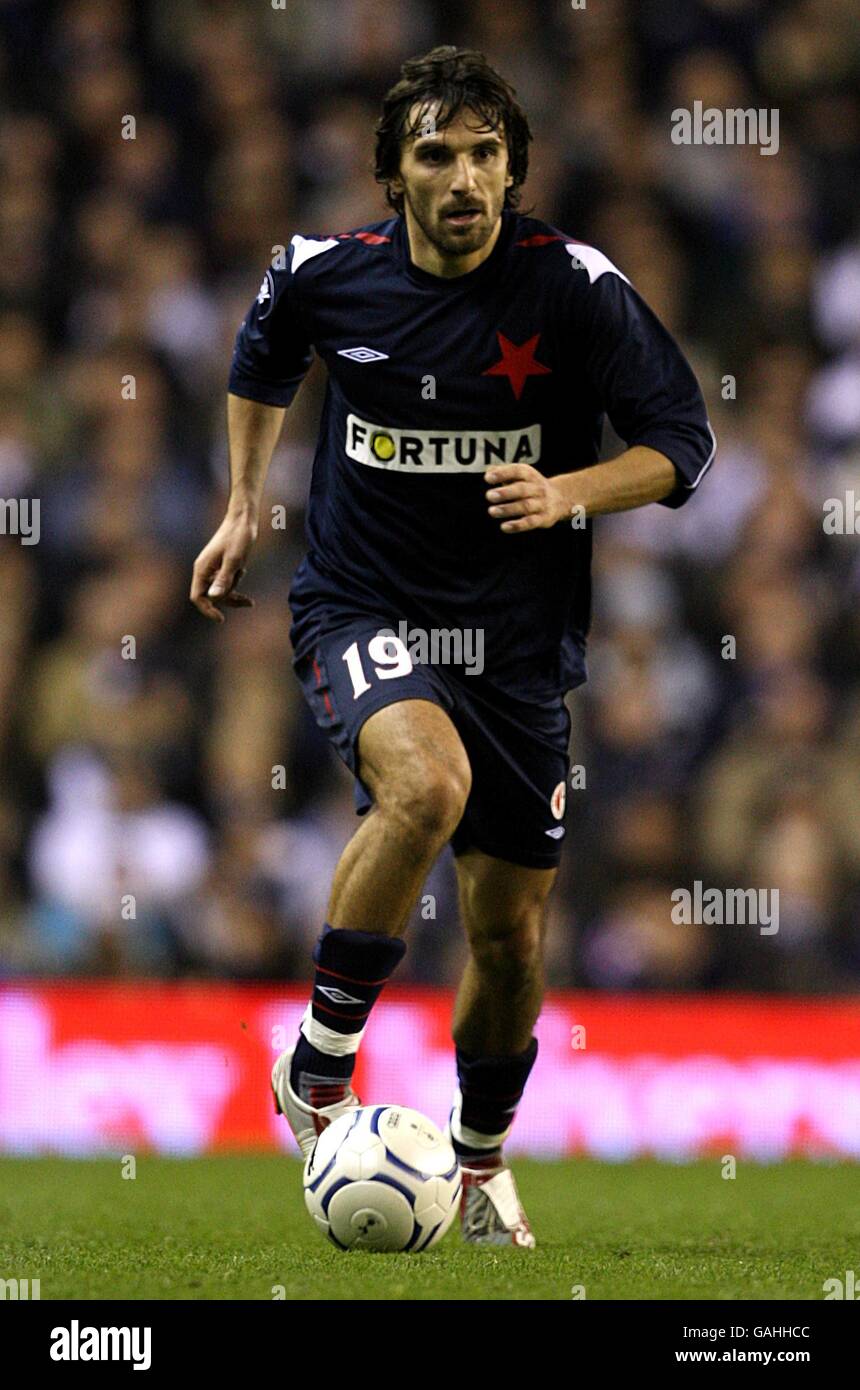 Soccer - UEFA Cup - Round Of 32 - Slavia Prague v Tottenham Hotspur -  Strahov Stadium Stock Photo - Alamy