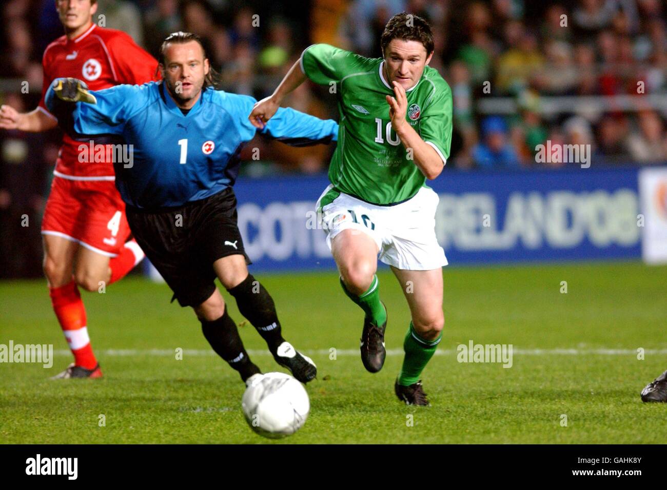 Soccer - European Championships 2004 Qualifier - Group Ten - Republic of Ireland v Switzerland Stock Photo