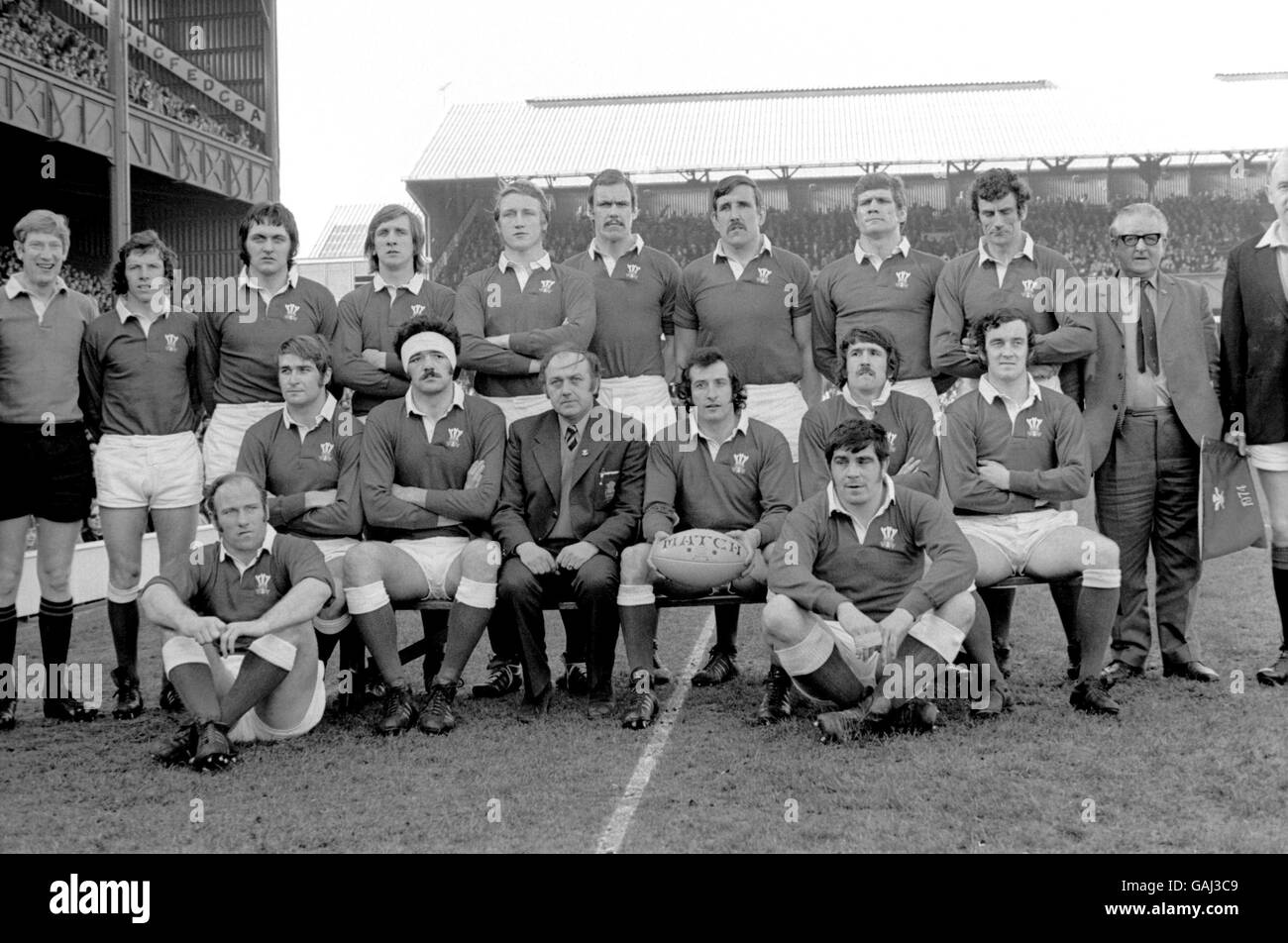 Gareth llewellyn, rugby Black and White Stock Photos & Images Alamy