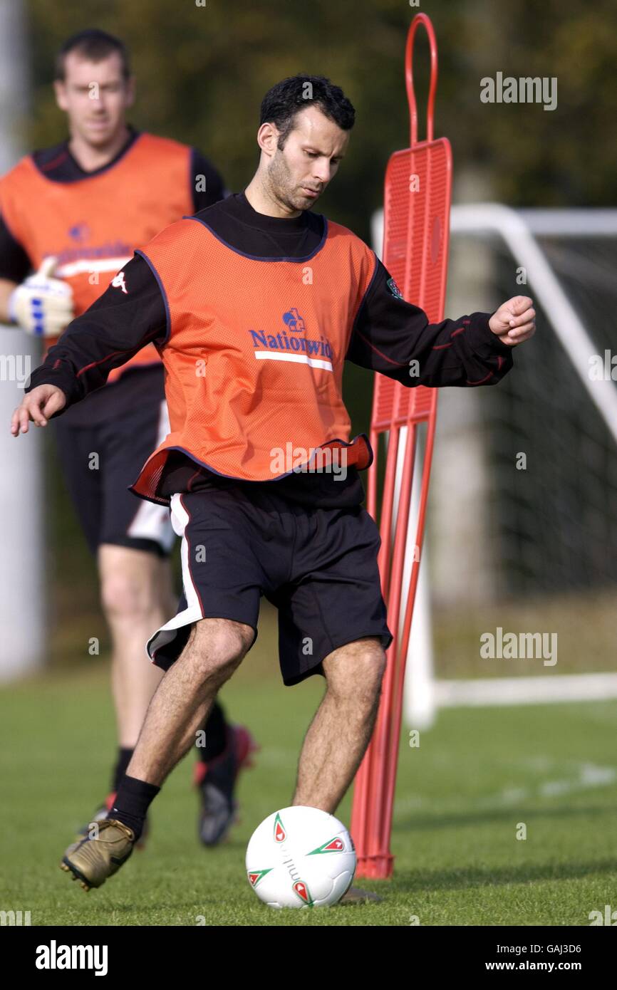Soccer European Championships 2004 Qualifier Wales V Italy Stock Photo Alamy