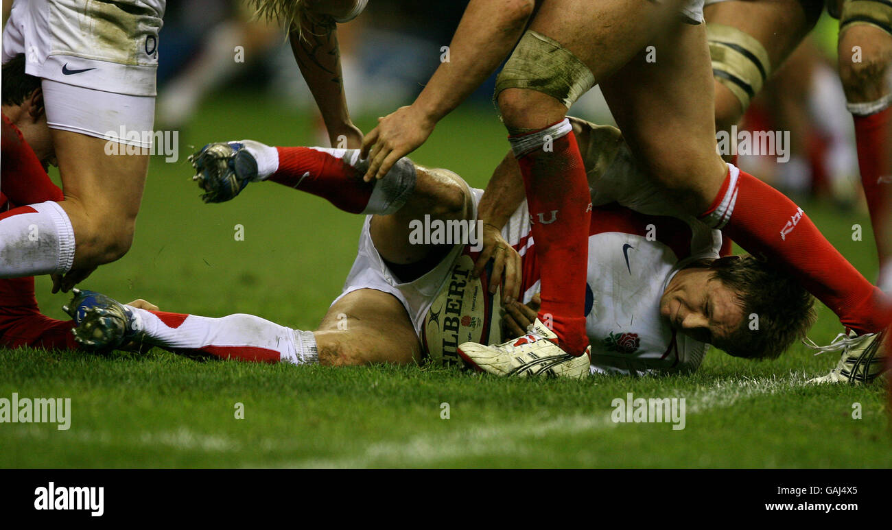 Rugby Union - RBS 6 Nations Championship 2008 - England v Wales - Twickenham. England's Jonny Wilkinson finds himself face down in the mud Stock Photo