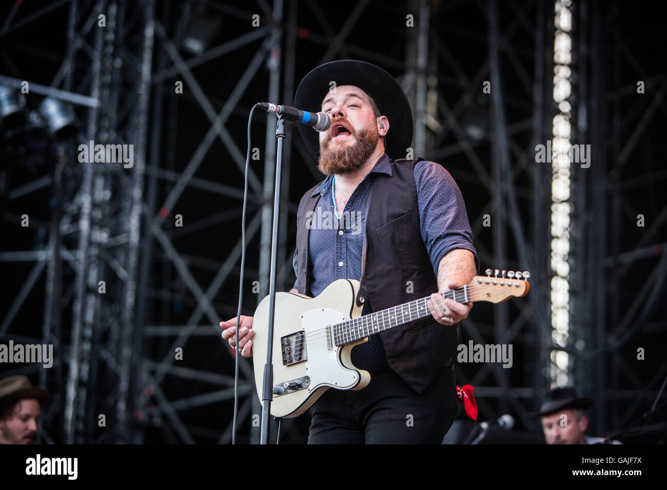 Nathaniel rateliff 2016 hi-res stock photography and images - Alamy