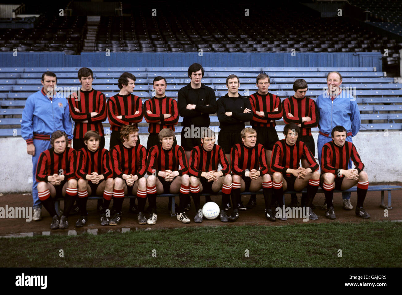 Members of Manchester City Football Club. Back row, Left to right: Malcolm Allison (assistant manager and coach), Tommy Booth, Mike Doyle, Glyn Pardoe, Joe Corrigan, Harry Dowd, Alan Oakes, Willie Donachie and Dave Ewing (trainer). Front row, left to right: Tony Towers, Frank Carrodus, Ian Bowyer, Colin Bell, Tony Book (captain), Francis Lee, Neil Young, and Mike Summerbee. Stock Photo