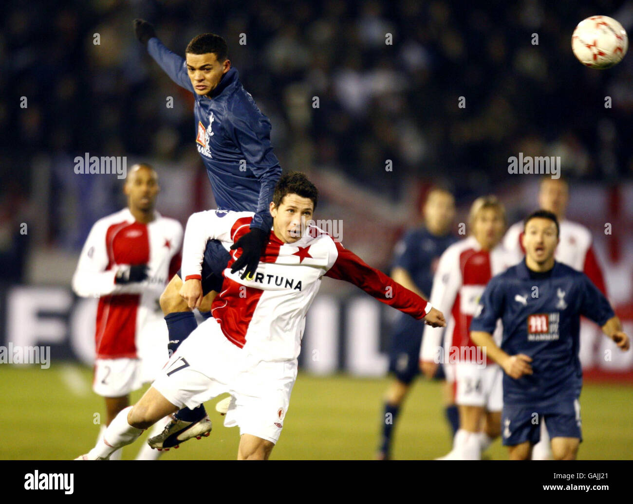 Soccer - UEFA Cup - Round Of 32 - Slavia Prague v Tottenham Hotspur -  Strahov Stadium Stock Photo - Alamy