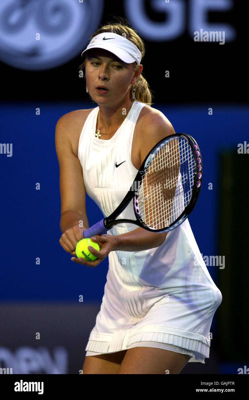 Tennis - Australian Open 2008 - Day 9 - Melbourne & Olympic Parks. Maria  Sharapova in action during her quarter finals match against Justine Henin  on day nine of the Australian Open Stock Photo - Alamy