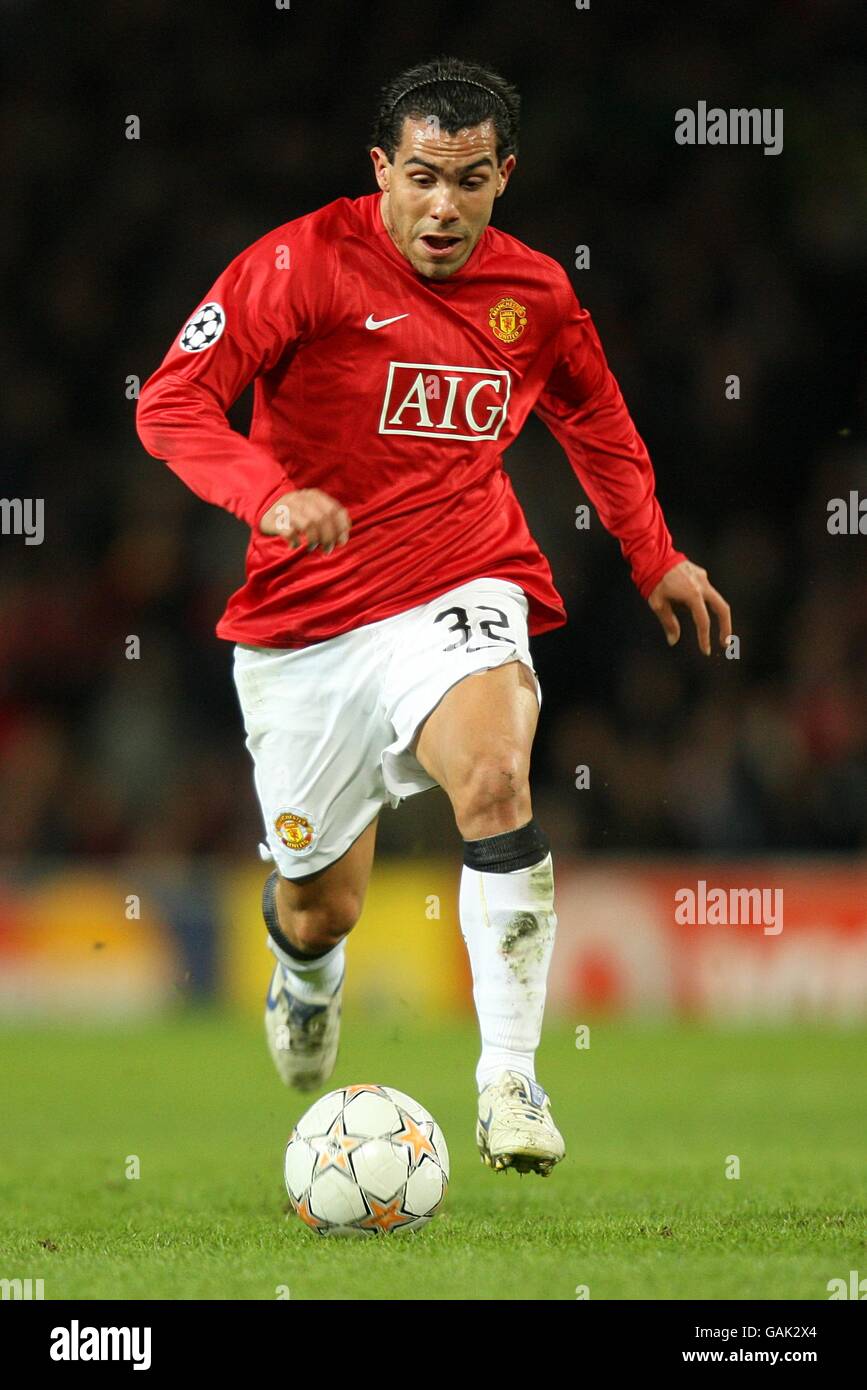 Soccer - UEFA Champions League - First Knockout Round - Second Leg - Manchester United v Olympique Lyonnais - Old Trafford. Carlos Tevez, Manchester United Stock Photo