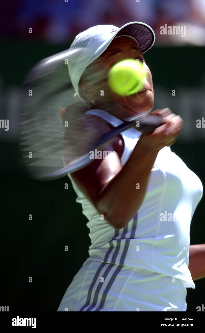 Tennis - Australian Open - Day Four.. Chandra Rubin, USA, makes a forehand return back to Mary Pierce, France Stock Photo