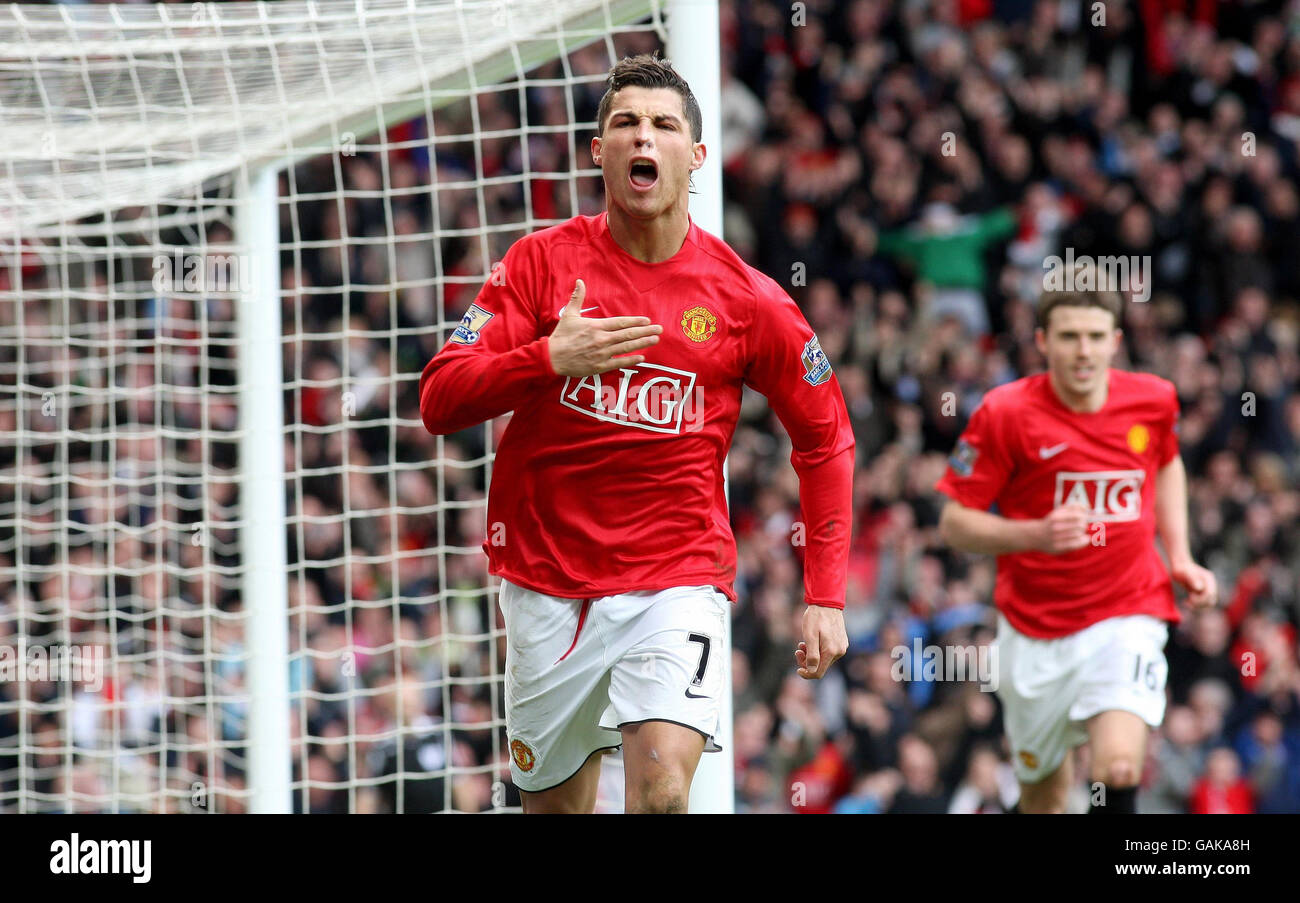 Manchester United's Cristiano Ronaldo celebrates at the final whistle Stock  Photo - Alamy