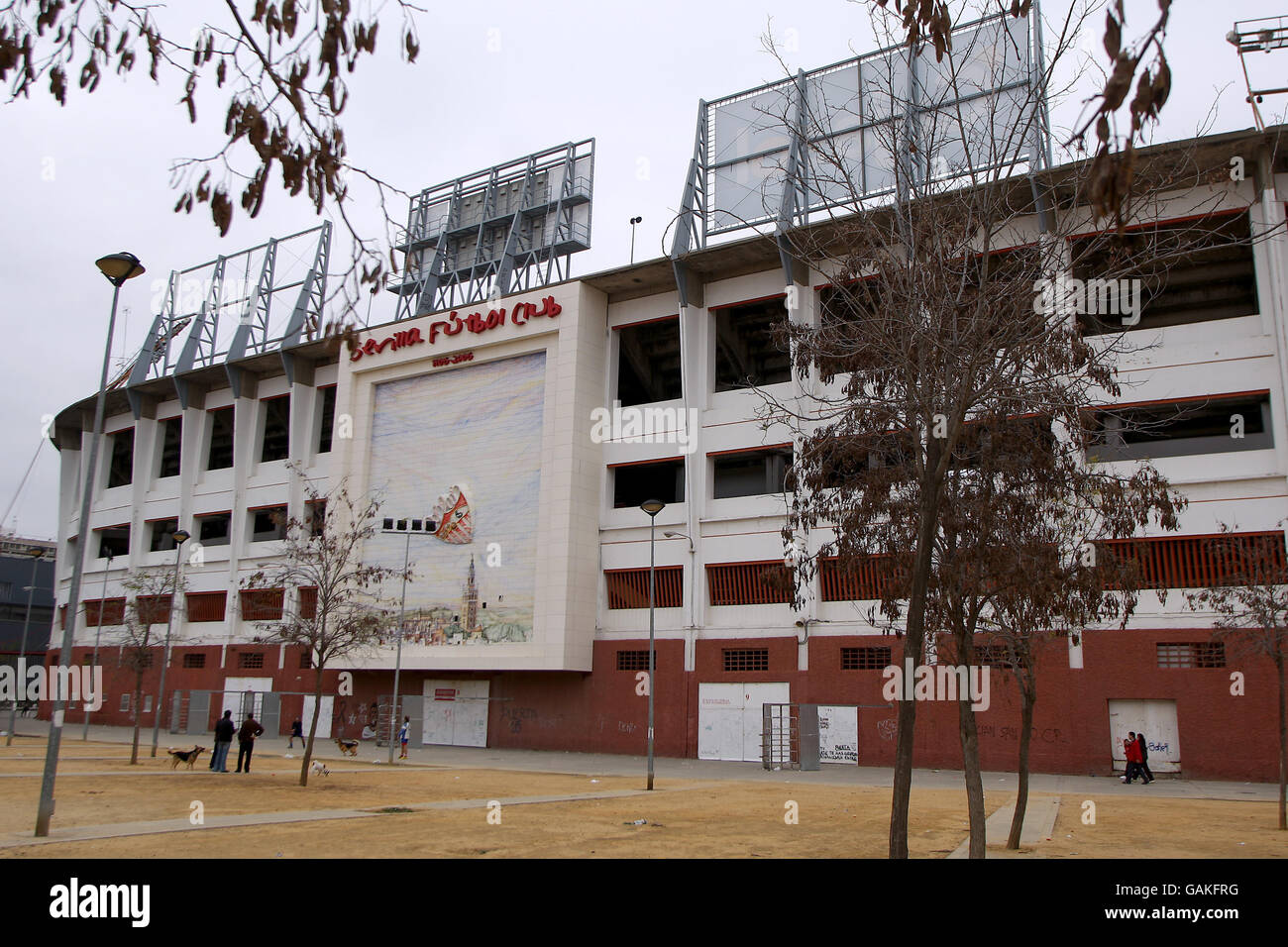 A General view of Estadio Ramon Sanchez Pizjuan Stadium Stock Photo - Alamy