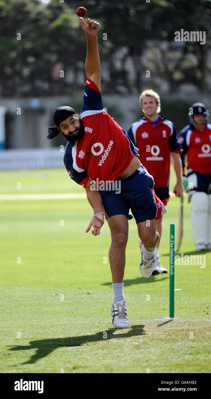 England's Monty Panesar in the nets during practice at the Basin Reserve, Wellington, New Zealand. Stock Photo