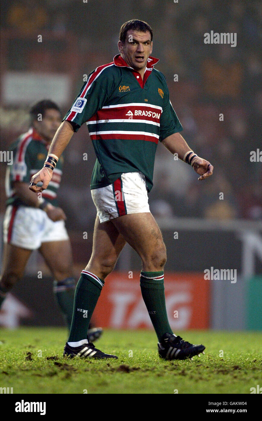 TOM VARNDELL IN action for Leicester Tigers during the Guinness P - Old