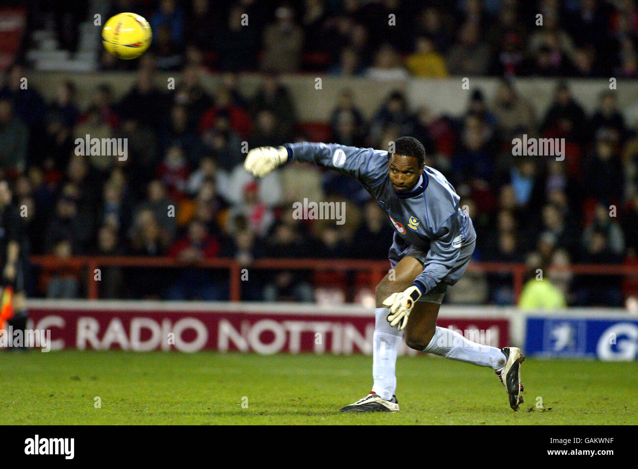 Soccer - Nationwide League Division One - Nottingham Forest v Portsmouth. Shaka Hislop, Portsmouth Stock Photo