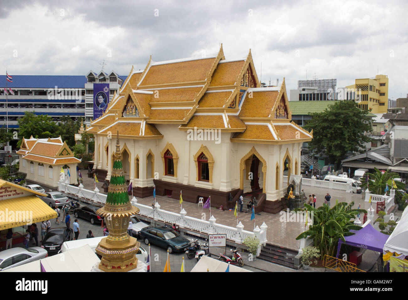 Wal traimit Golden Buddha temple in Bangkok city temple tour having the biggest gold statue of Buddha Stock Photo