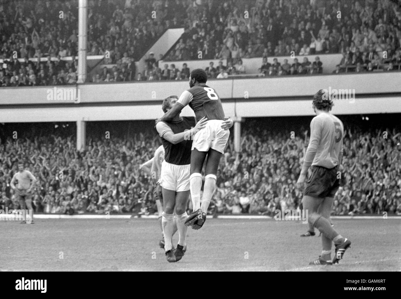 SOCCER - WEST Ham United V West Bromwich Clive Clark 1960s Old Photo