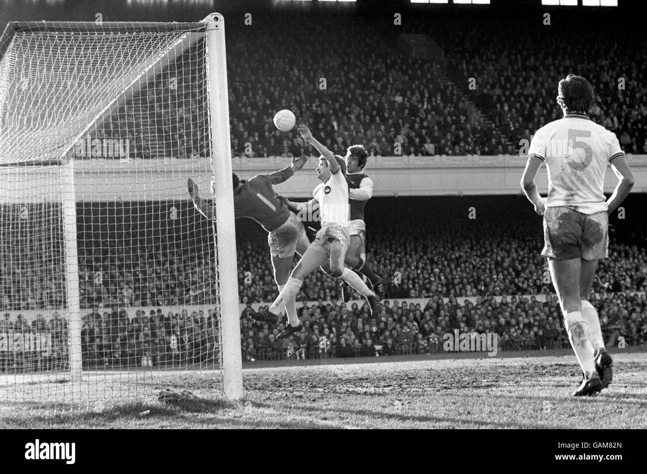 Soccer - Arsenal v West Ham United. Mitchell Thomas, West Ham