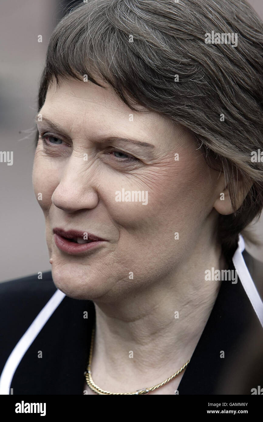 New Zealand Prime Minister Helen Clark speaks to journalists outside St George's Chapel, Windsor, Berkshire, following a special service of thanksgiving for the life of Sir Edmund Hillary. Stock Photo