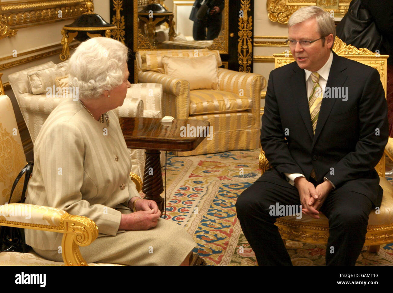 Kevin Rudd Queen Britain's Queen Elizabeth II meets Australian Prime Minister Kevin Rudd ...