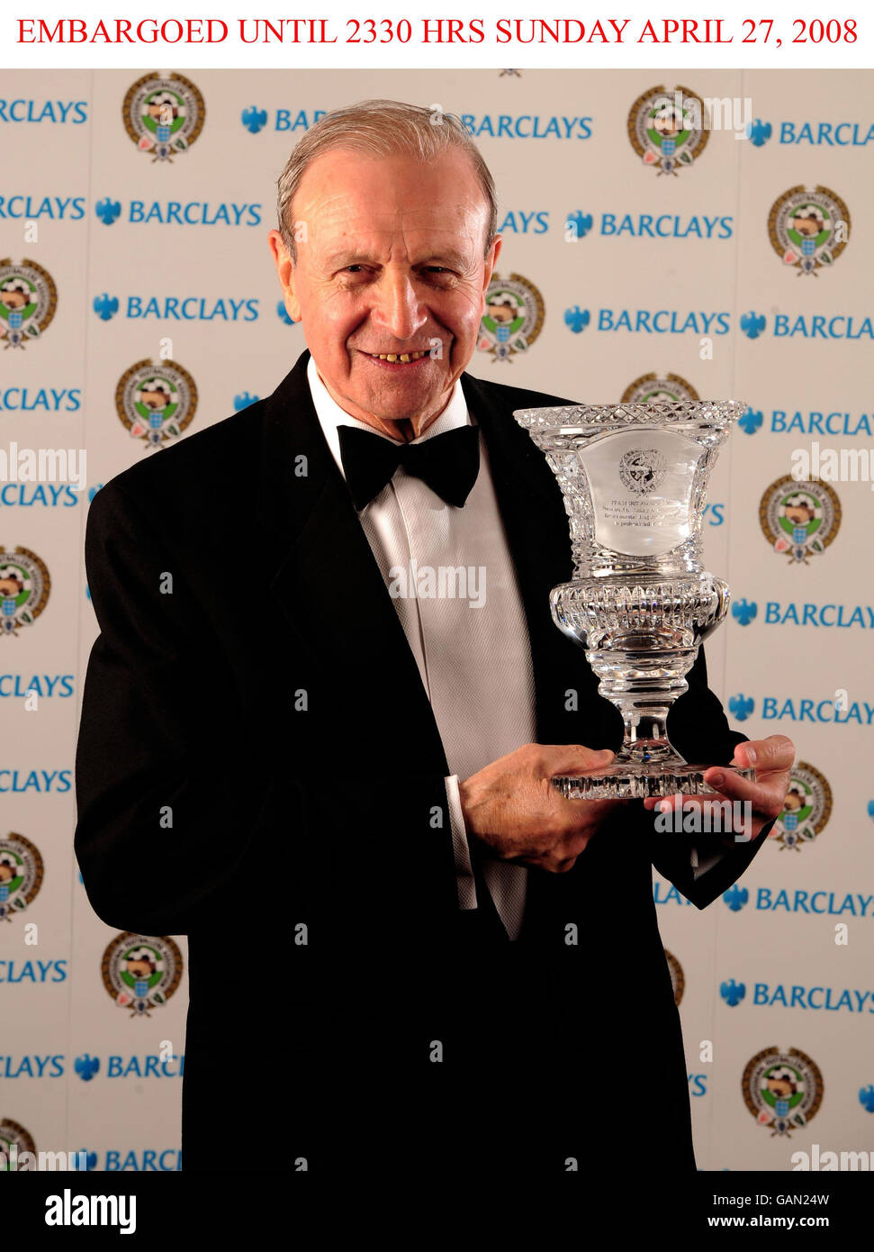 Soccer - PFA Player of the Year Awards 2008 - Grosvenor Hotel. Jimmy Armfield with his Special Merit Award 2008. Stock Photo