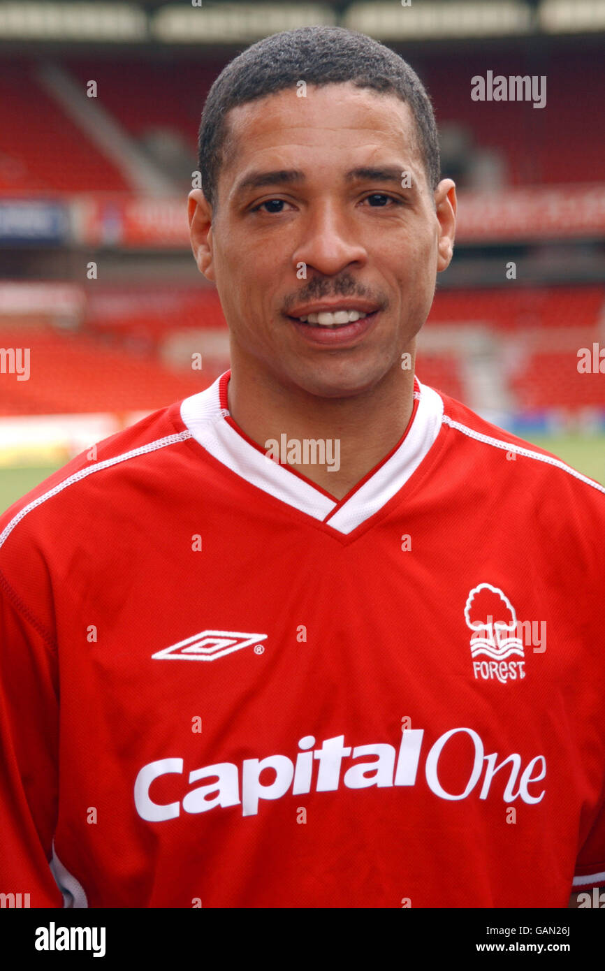 Soccer - Nationwide League Division One - Nottingham Forest Sponsorship Deal. Nottingham Forest's Des Walker sports the new Home strip with Capital One as the new sponsor. Stock Photo