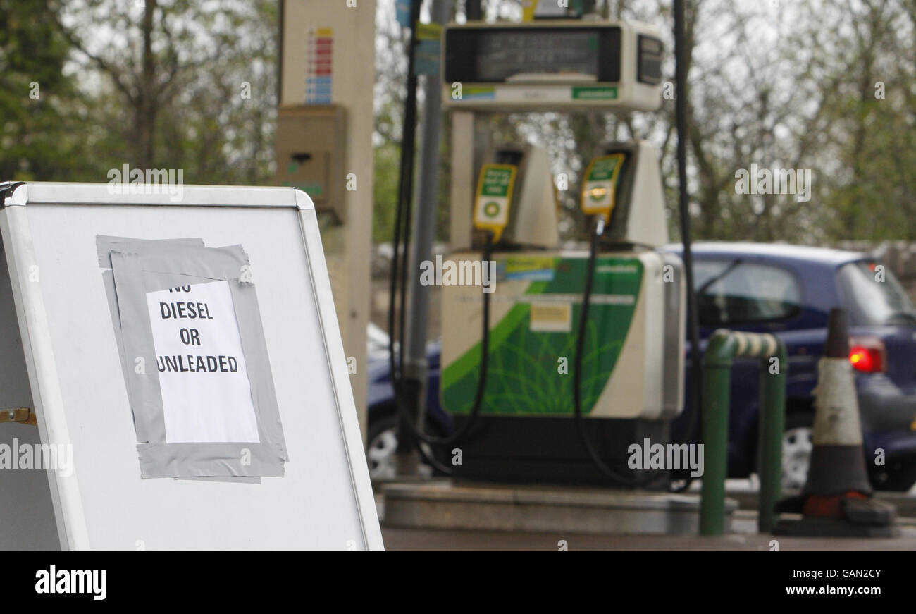 general-view-of-a-bp-petrol-station-on-queensferry-road-in-edinburgh-as