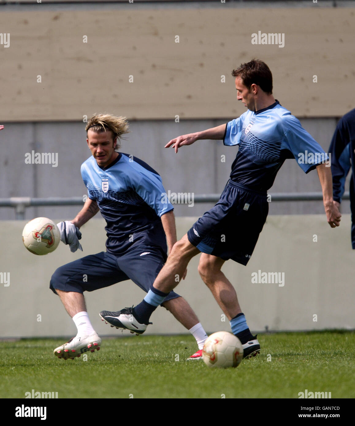 Soccer European Championships 2004 Qualifying Group Seven