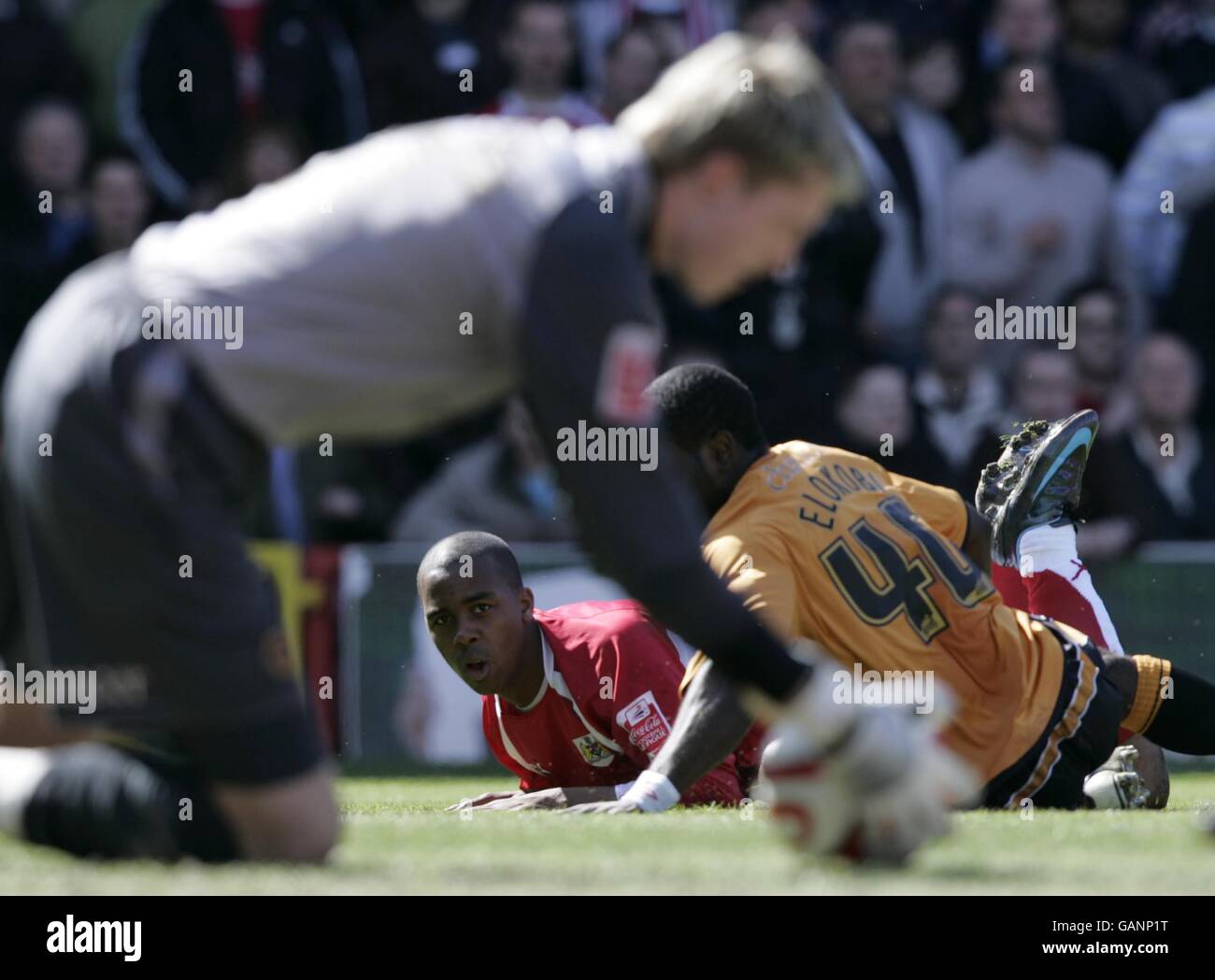 Bristol City's Darren Byfield sees his shot stopped by Wolverhampton Wanderers' Wayne Hennessey during the Coca-Cola Championship match at Ashton Gate, Bristol. Stock Photo