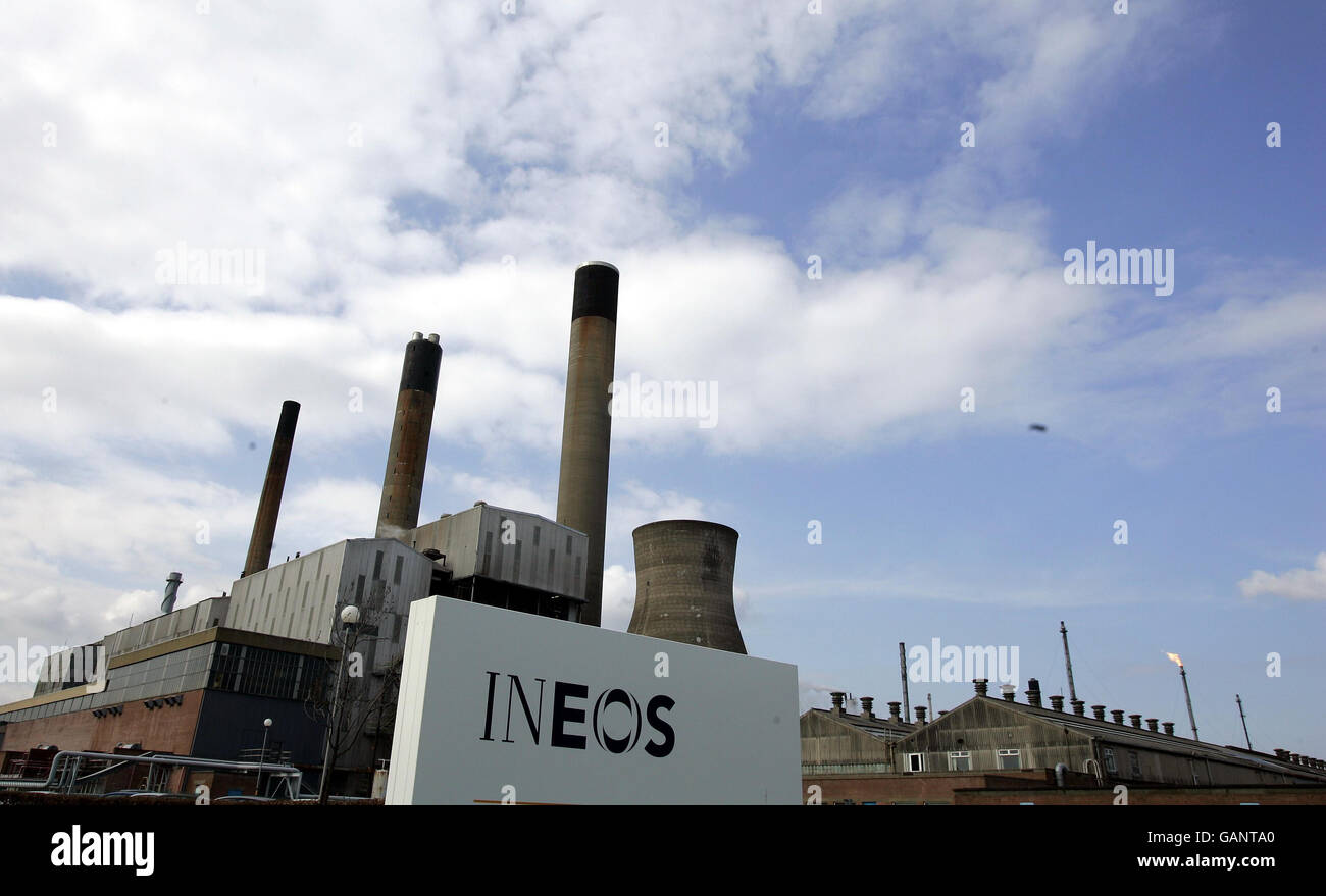 INDUSTRY Strike. The Ineos refinery at Grangemouth, Scotland Stock